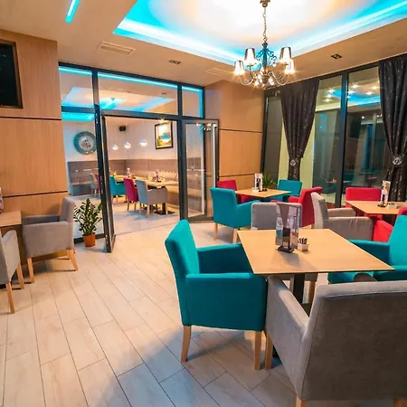 Felikitas モーテル